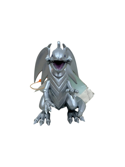 Dragón blanco de ojos azules