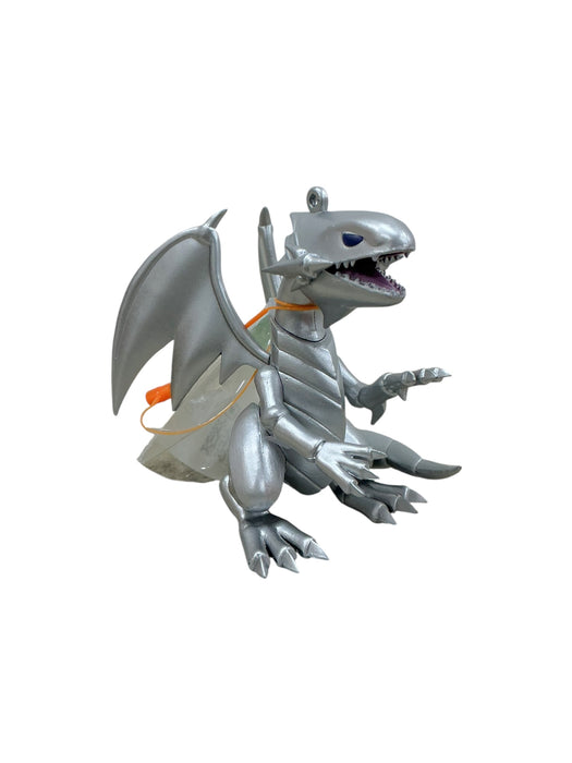 Dragón blanco de ojos azules