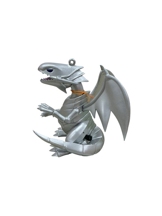 Dragón blanco de ojos azules
