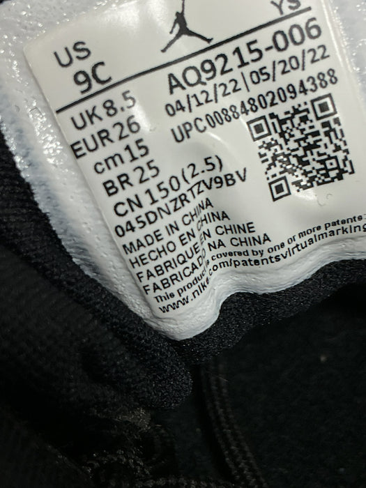 Tenis para niñ@ 9C (JORDAN)