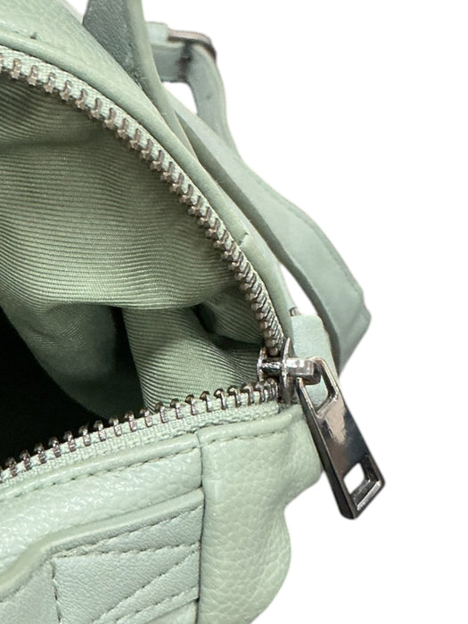 Mochila (A NEW DAY)