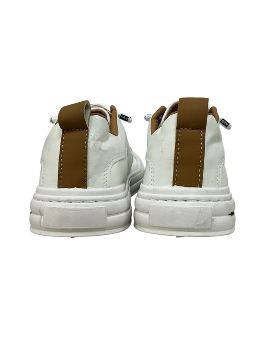 Tenis
