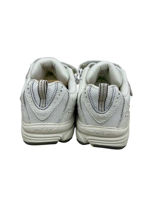 Tenis 8.5