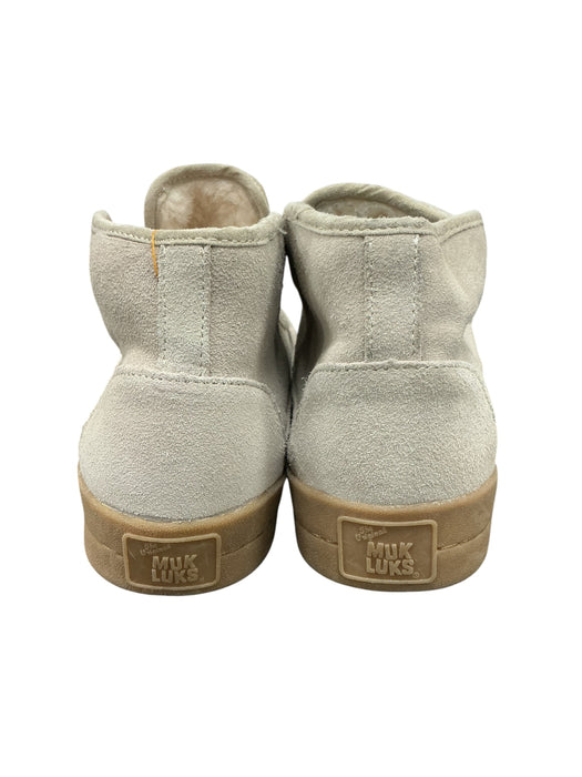Botín 8 (MUK LUKS)