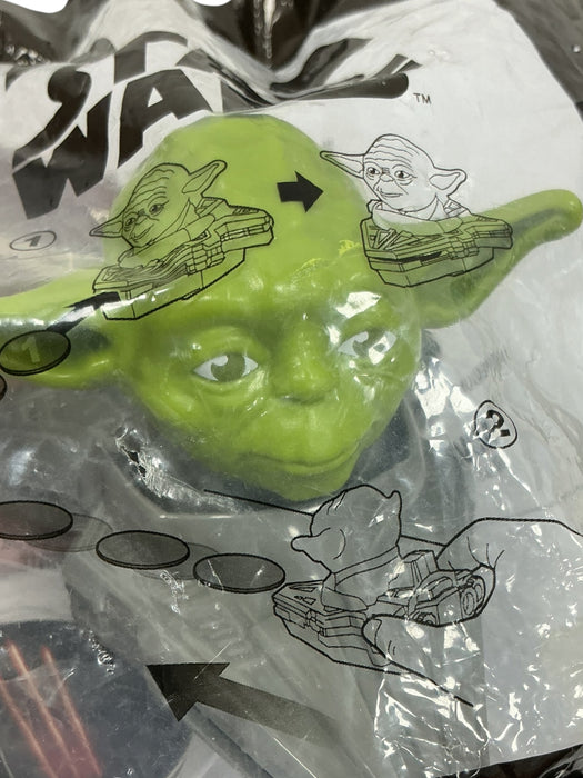 Yoda  (STAR WARS)