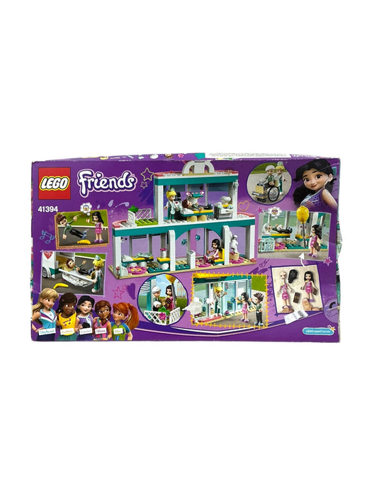 Hospital (LEGO)
