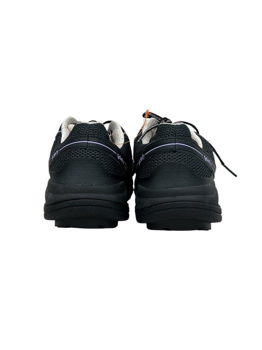 Tenis 8.5 (GRAVITY DEFYER)