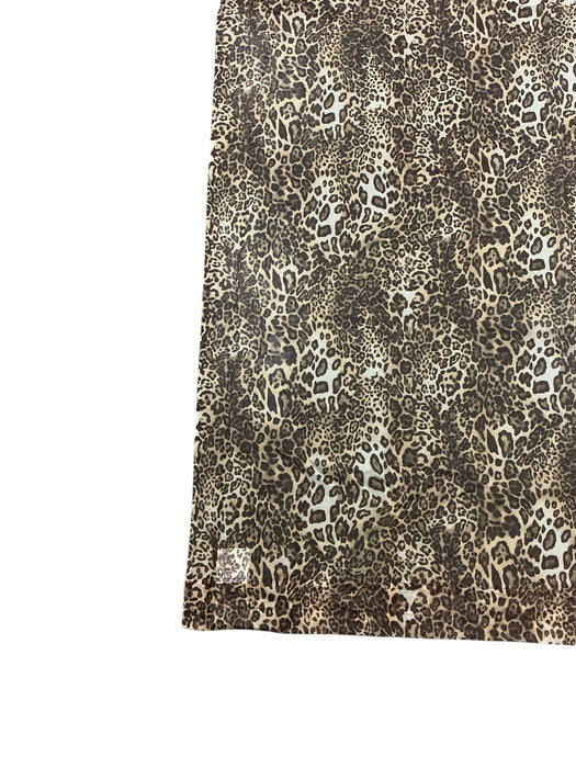 Cortina con estampado de leopardo