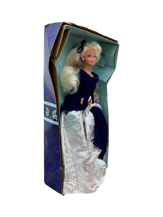 Winter Velvet Barbie (MATTEL)