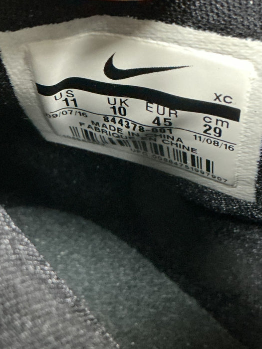 Tenis 11 (NIKE)