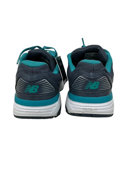 Tenis 8 (NEW BALANCE)
