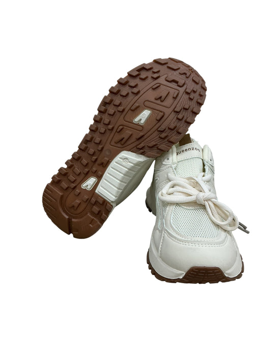 Tenis