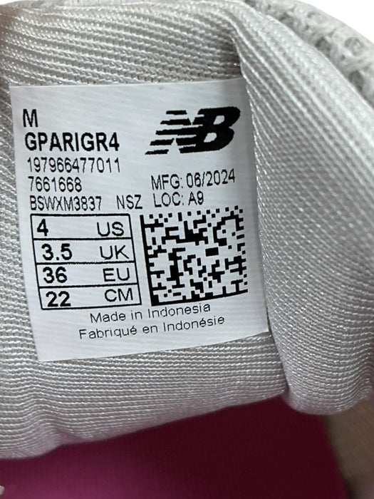 Tenis para niña 4 (NEW BALANCE)