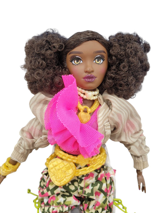 Muñeca (L.U.V.)
