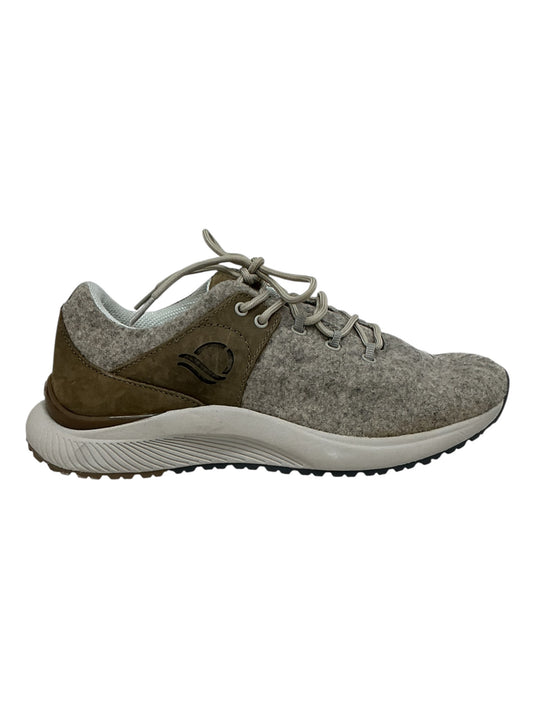 Tenis 9 (STROLE)