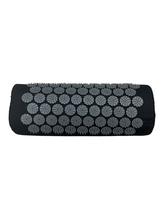 Set FitRx acupresión - almohada cervical con puntas grises vista frontal