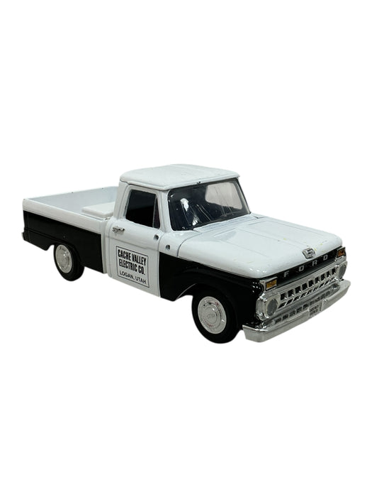 Ford F-100 (ERTL COLLECTION)