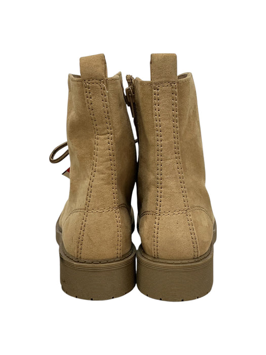 Bota 8 (TIME AND TRU)