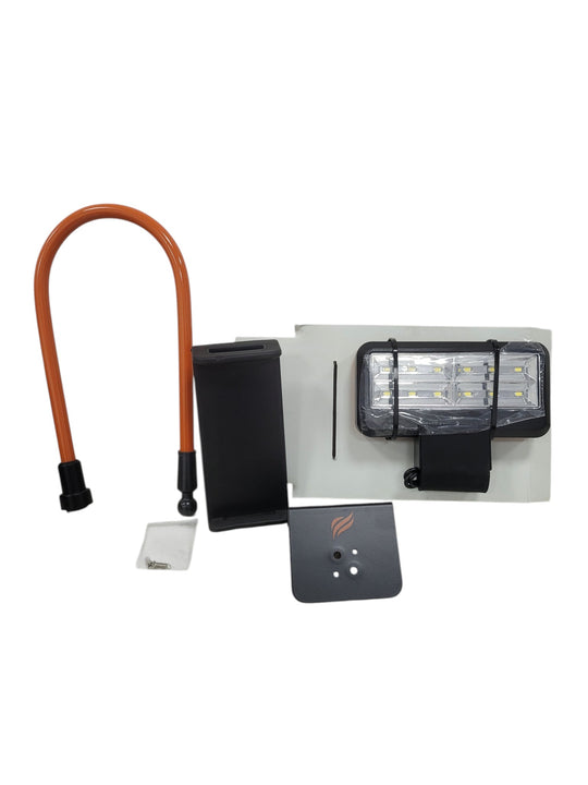 Luz para plancha y soporte para teléfono (BLACKSTONE)