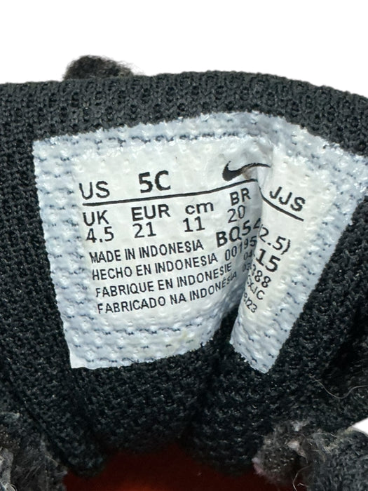 Tenis para bebé 5C (NIKE)
