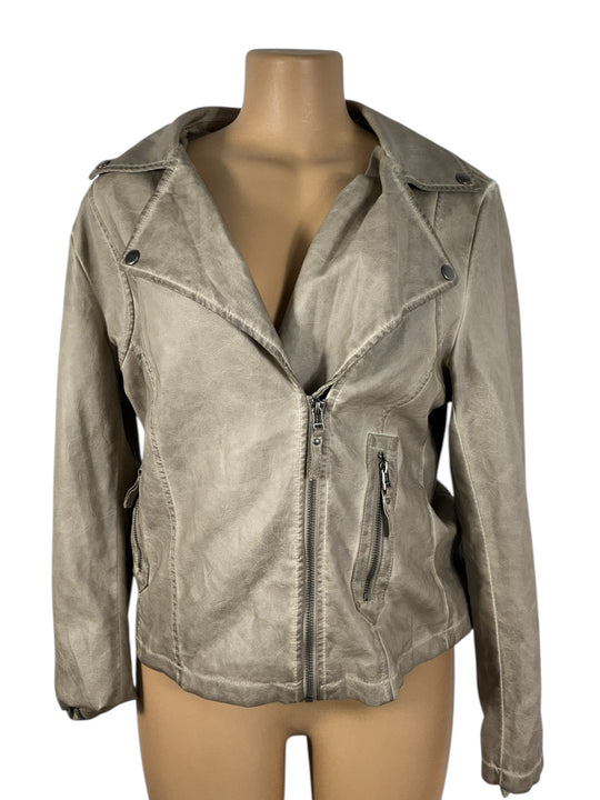 Chumpa L (MAX STUDIO)