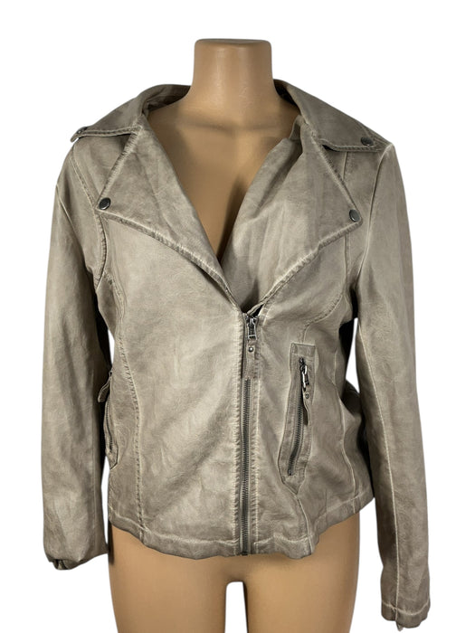 Chumpa L (MAX STUDIO)