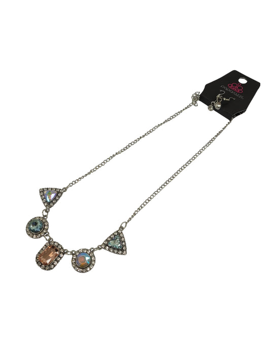 Collar y aretes de fantasía (PAPARAZZI)