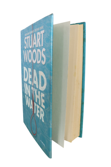 Dead in the water (STUART WOODS)