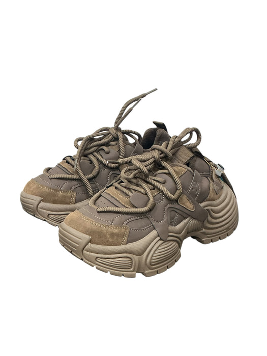 Tenis