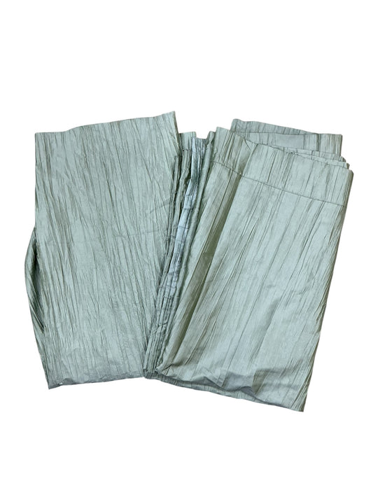 Duo de cortinas (SPRINGS GLOBAL)