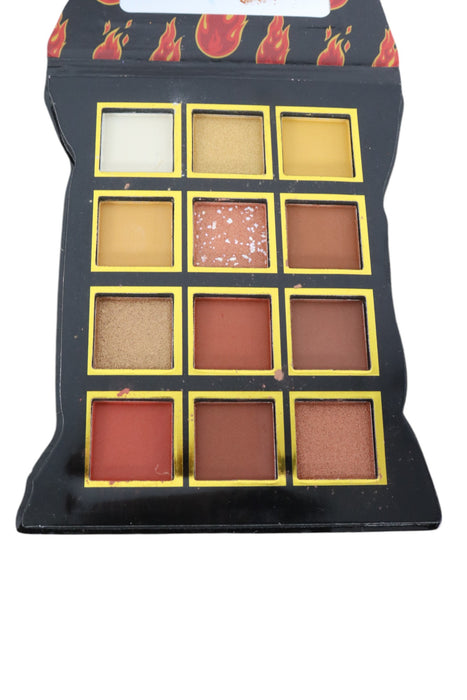 Paleta de sombras (TASTE BEAUTY)