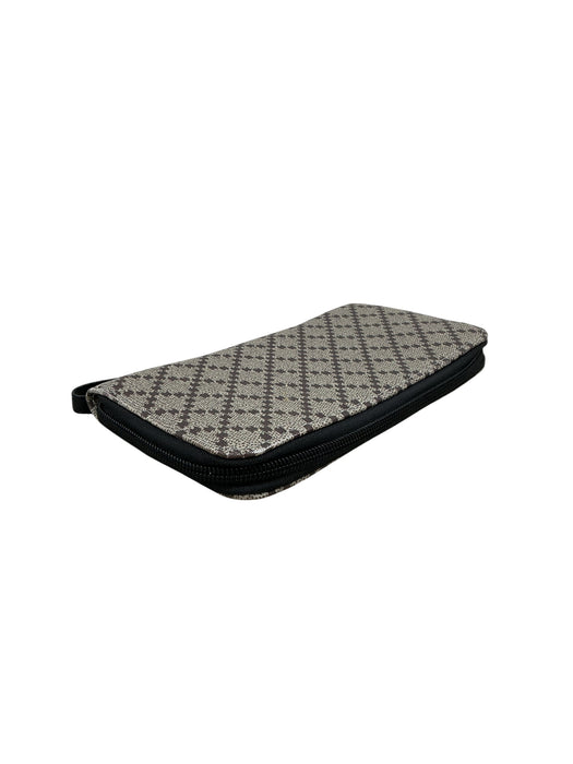 Cartera Wristlet