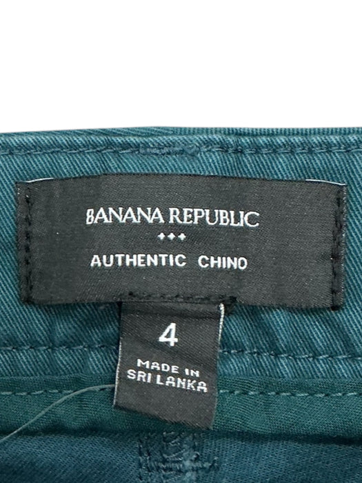 Short 4 (BANANA REPUBLIC)