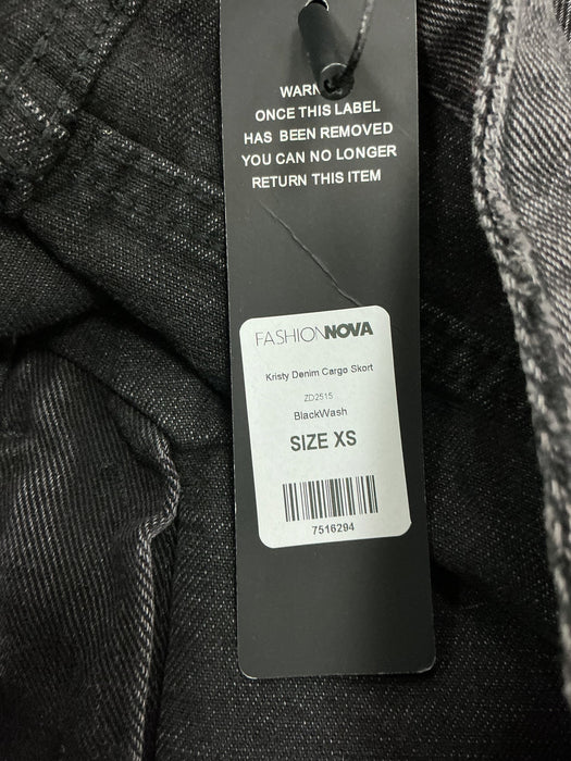 Falda short XS (FASHION NOVA)
