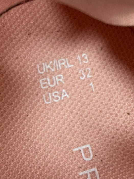 Tenis de niña 1 (PRIMARK)