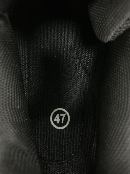 Tenis 47