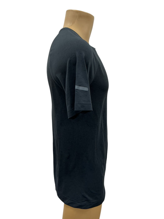 Playera M (UNDER ARMOUR)