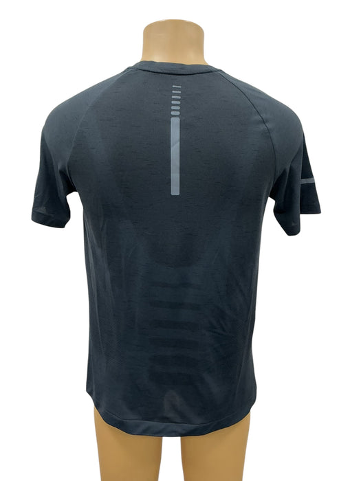 Playera M (UNDER ARMOUR)