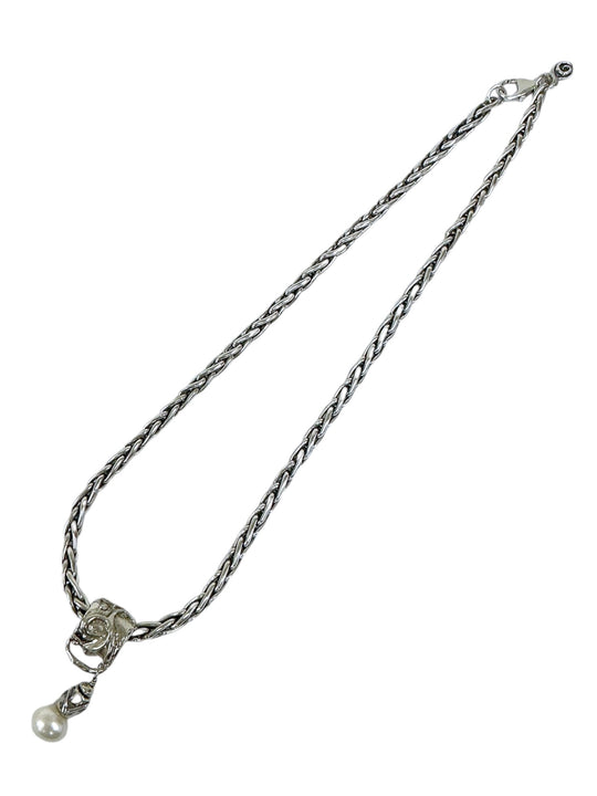 Collar de plata