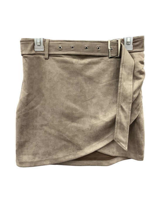 Falda M (FASHIONNOVA)