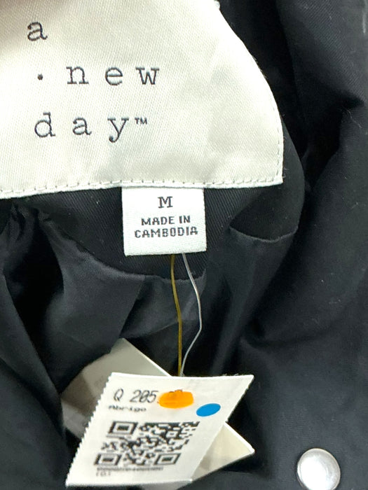 Abrigo M (A NEW DAY)