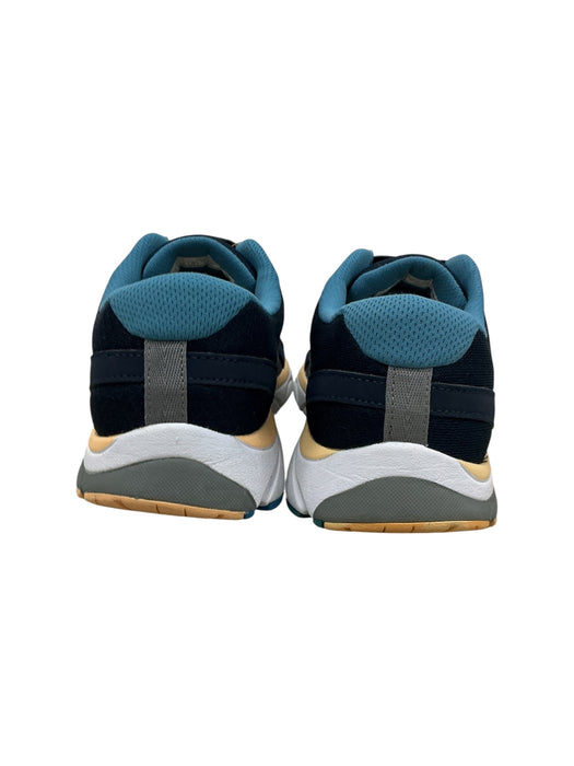 Tenis 8