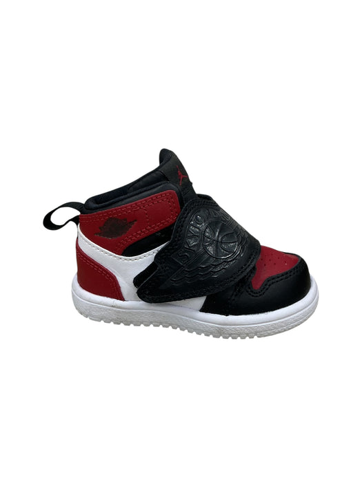 Tenis para bebé 5C (JORDAN)