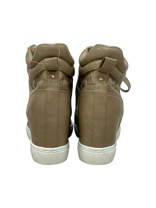 Tenis 8