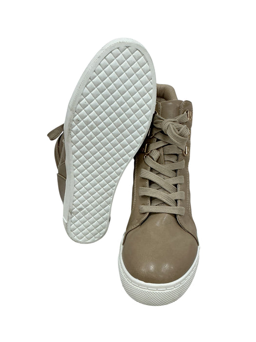 Tenis 8