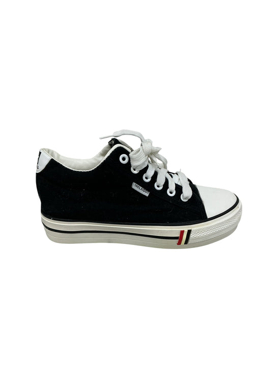 Tenis