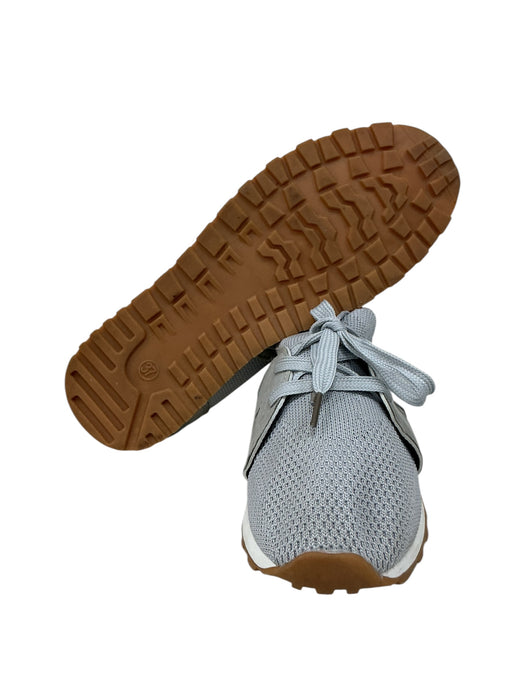 Tenis