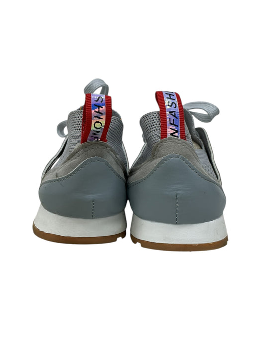 Tenis