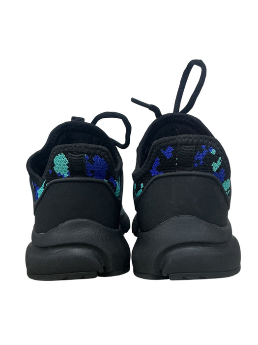 Tenis