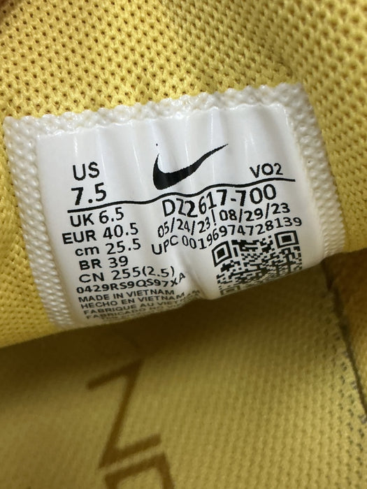 Tenis 7.5 (NIKE)